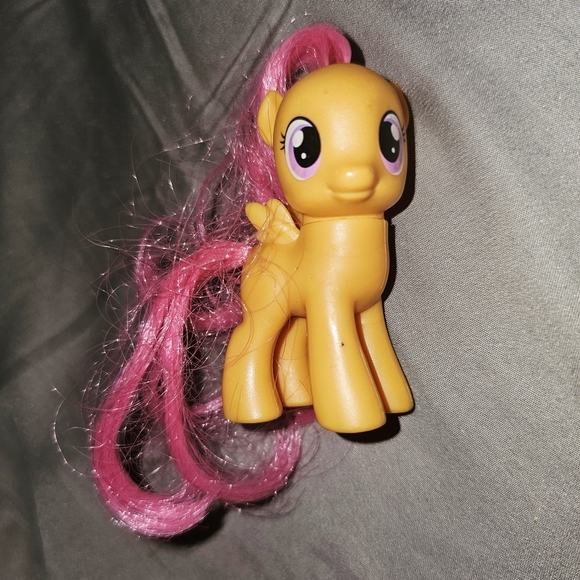 My Little Pony Scootaloo G4 2010 MLP - Picture 3 of 6